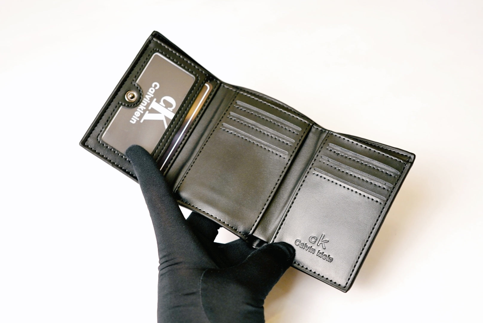 Calvin Klein wallet K23