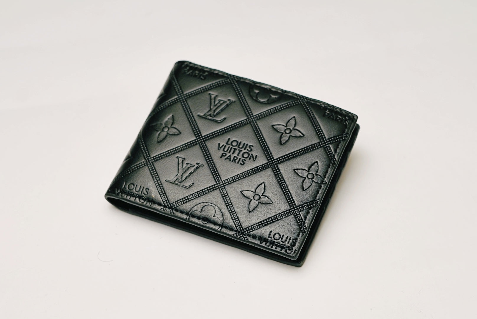LV K595 WITH BOX AND BAG