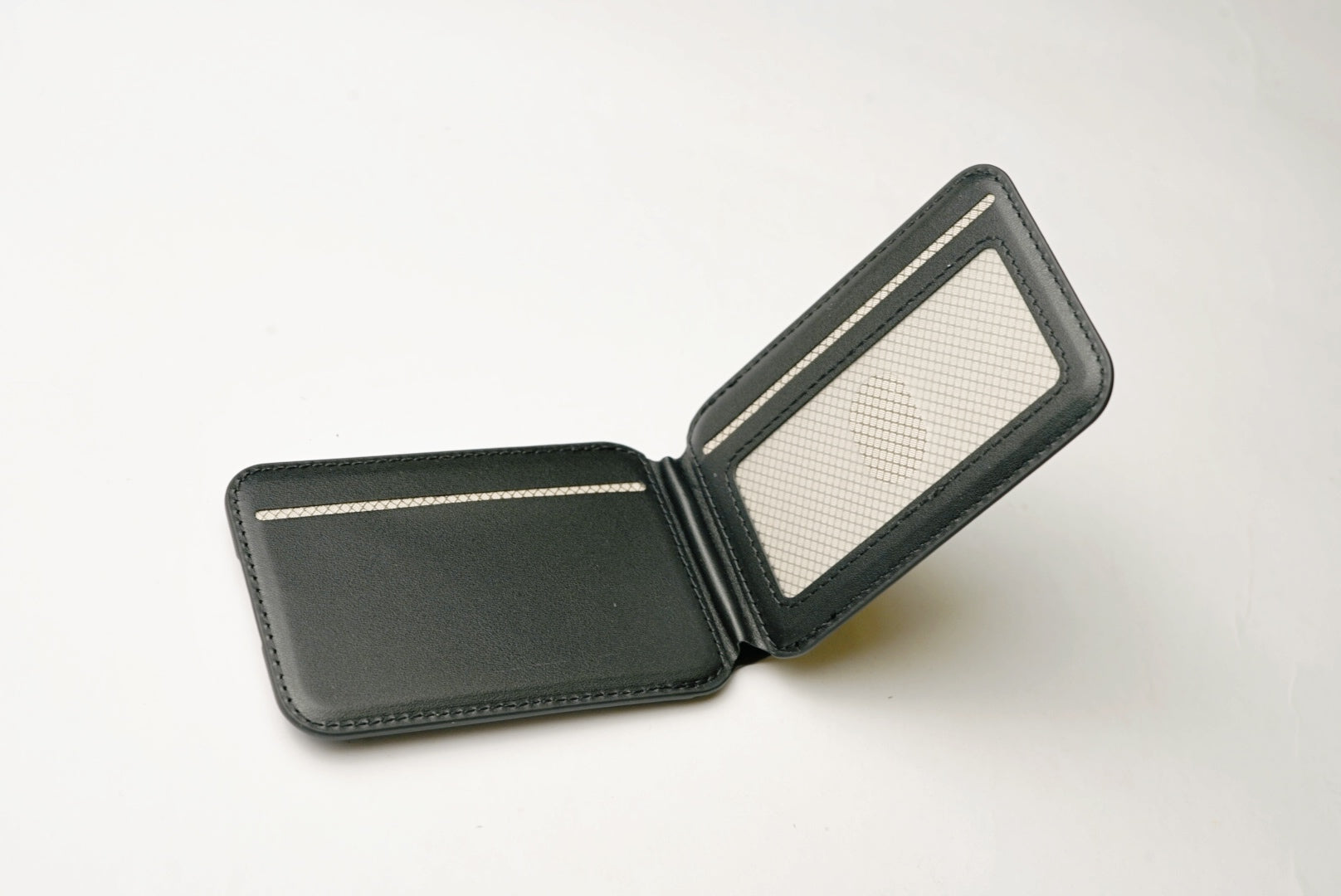 PRADA 2 IN 1 MAGNETIC CARD HOLDER K524