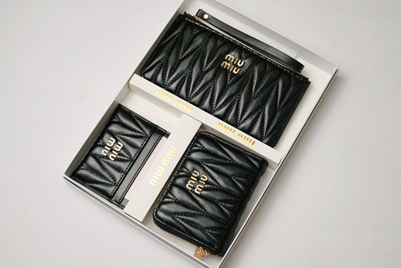 MIU MIU K496